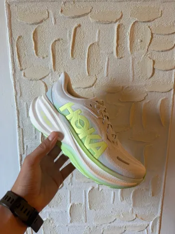 Tweedehands Hoka W Clifton pro bike