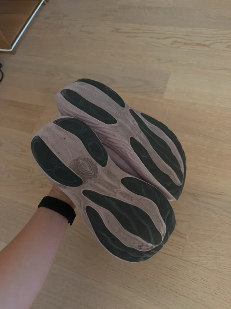 Used New Balance 1080 bike — image 5 of 8