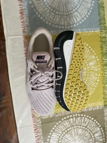 Gebrauchtes Nike Sport Schuhe bike — Bild 3 von 7