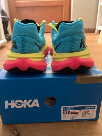Hoka Tecton X bike d'occasion — image 2 sur 11
