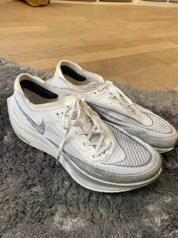 Used Nike ZoomX Vaporfly NEXT% 2 bike