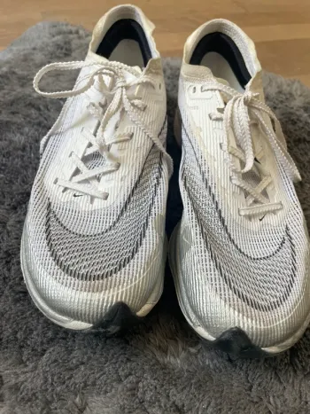 Gebrauchtes Nike ZoomX Vaporfly NEXT% 2 bike — Bild 2 von 6