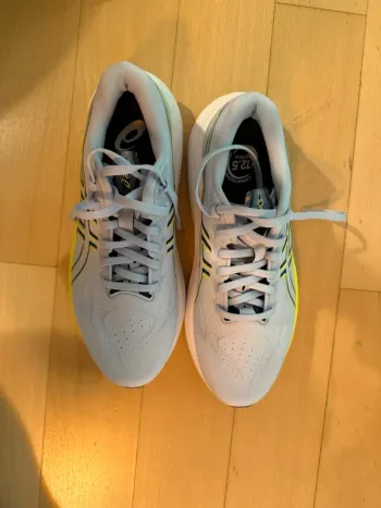 Used Asics GT-2000 bike