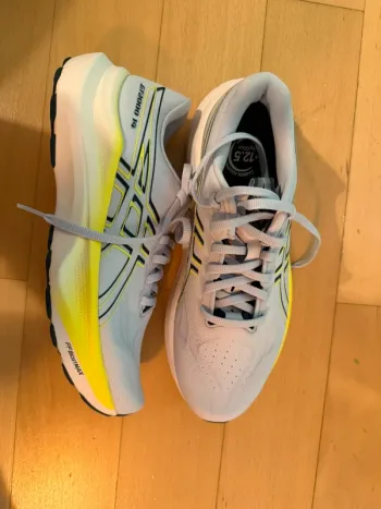 Used Asics GT-2000 bike — image 2 of 3
