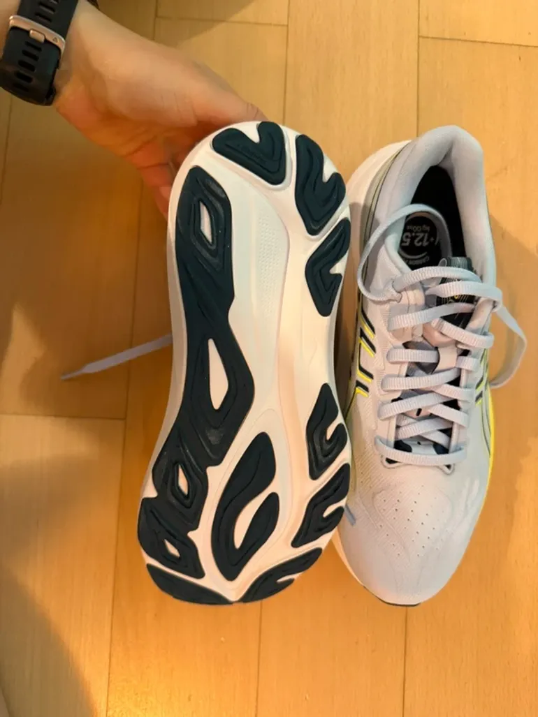 Used Asics GT-2000 bike — image 3 of 3