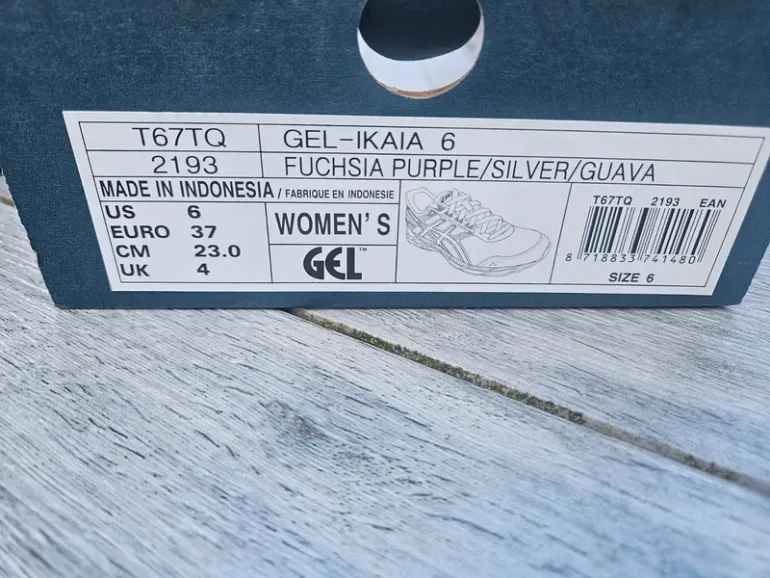 Used Asics Running Shoes bike — image 3 of 3