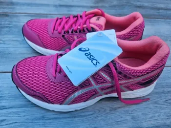 Used Asics Running Shoes bike — image 2 of 3