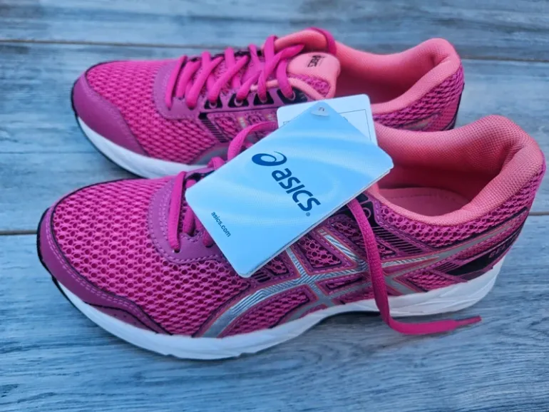 Used Asics Running Shoes bike — image 2 of 3