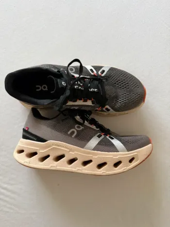 Gebrauchtes On Running Cloudrunner bike