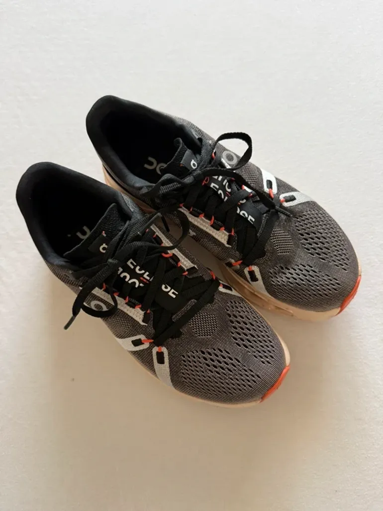 Gebrauchtes On Running Cloudrunner bike — Bild 2 von 4
