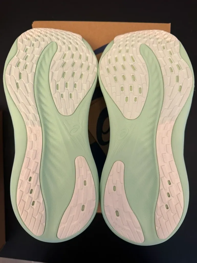 Asics Nimbus 26 bike d'occasion — image 10 sur 12