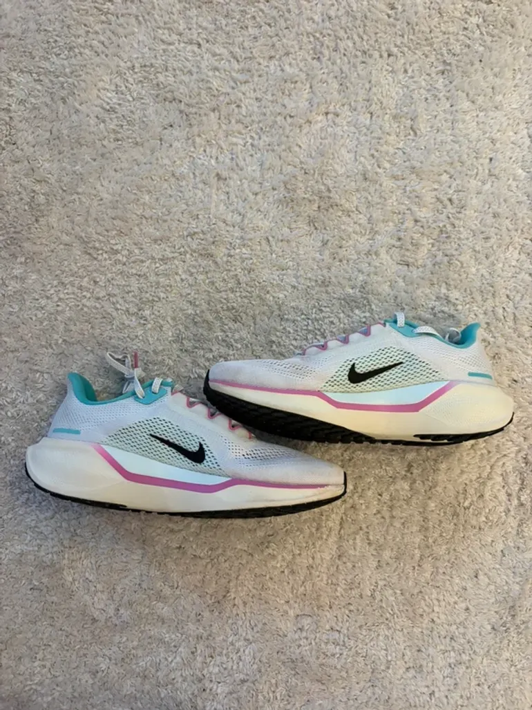 Nike Downshifter 12 bike d'occasion — image 2 sur 7