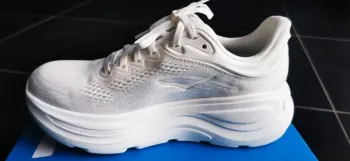 Hoka Running Shoes bike d'occasion — image 3 sur 10