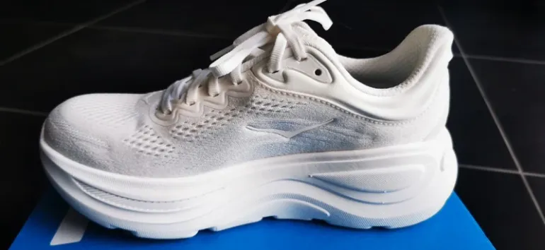 Hoka Running Shoes bike d'occasion — image 3 sur 10