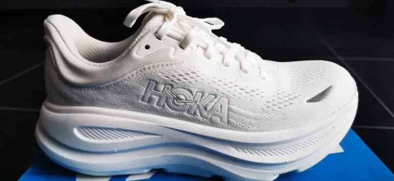 Hoka Running Shoes bike d'occasion — image 2 sur 10
