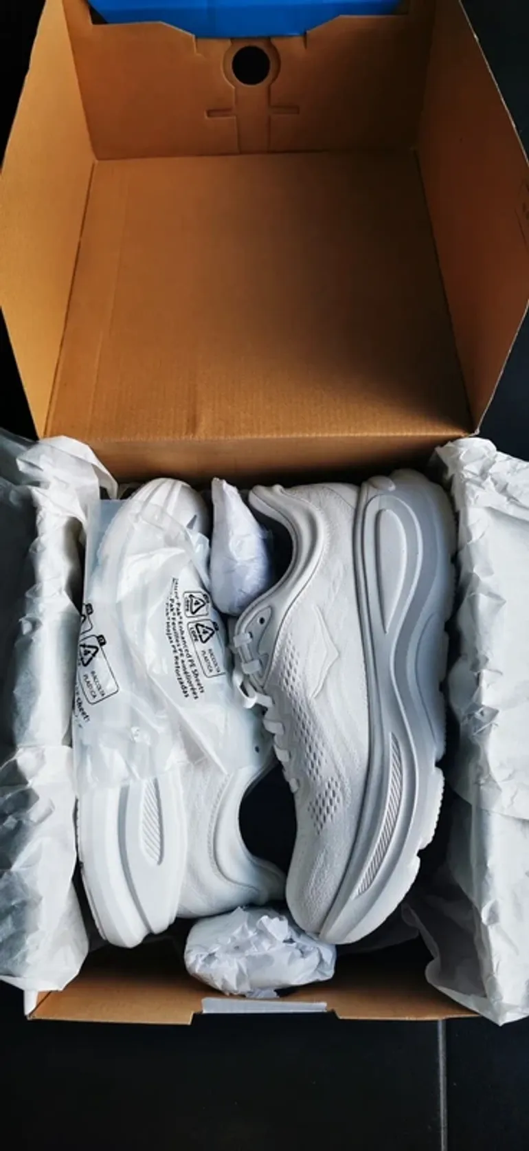 Hoka Running Shoes bike d'occasion — image 5 sur 10