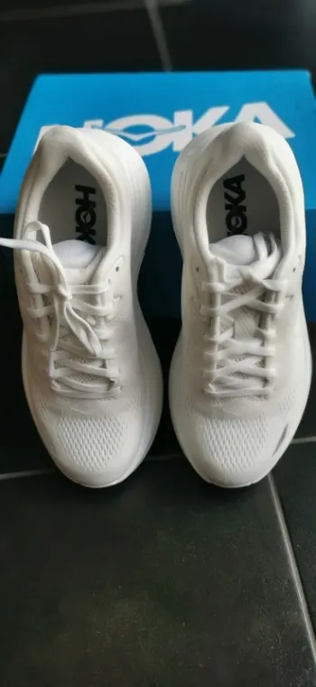 Hoka Running Shoes bike d'occasion — image 6 sur 10