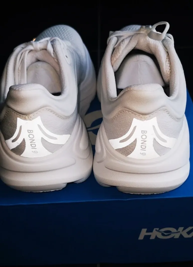 Hoka Running Shoes bike d'occasion — image 7 sur 10