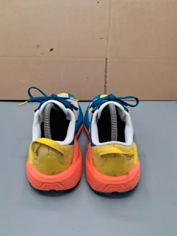 New Balance Caldera 8 bike usato — immagine 3 di 8