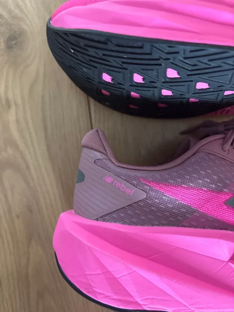 New Balance Fuelcell Rebel v5 bike d'occasion — image 6 sur 13