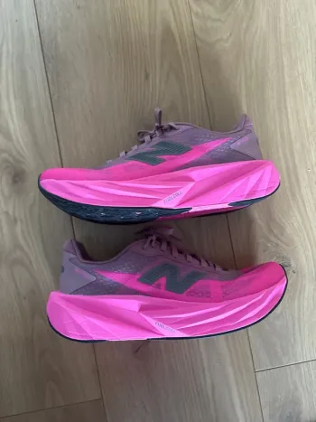 New Balance Fuelcell Rebel v5 bike d'occasion — image 4 sur 13