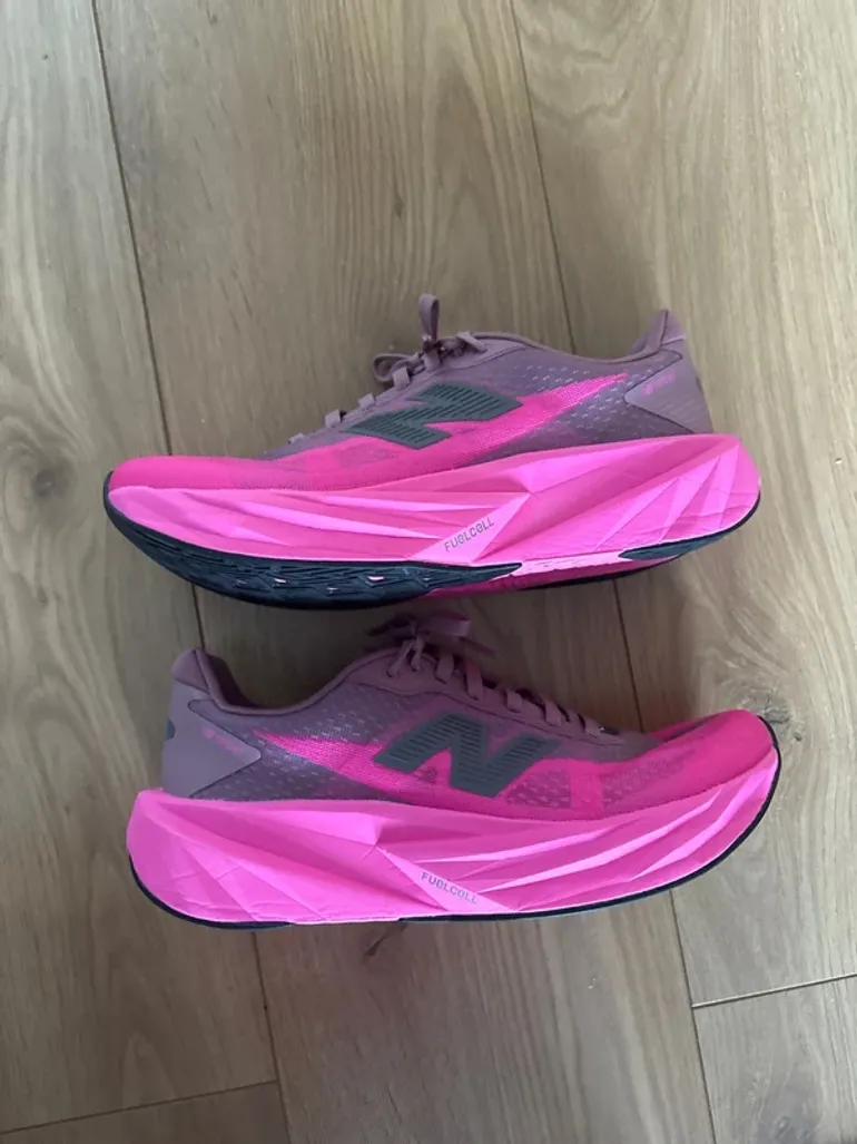 New Balance Fuelcell Rebel v5 bike d'occasion — image 4 sur 13