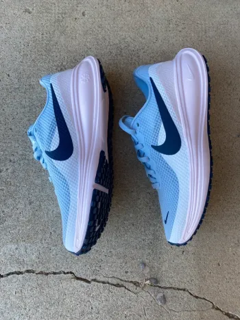 Tweedehands Nike Revolution 8 bike — afbeelding 3 van 5