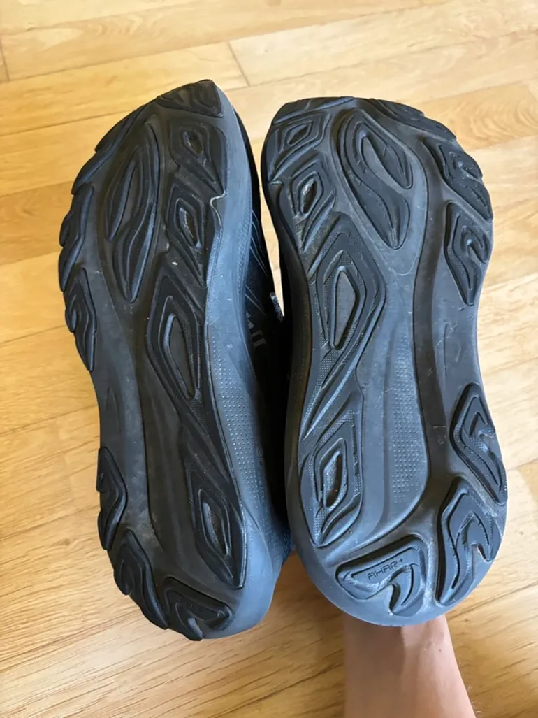 Used Asics GT-2000 14 GTX bike — image 3 of 6