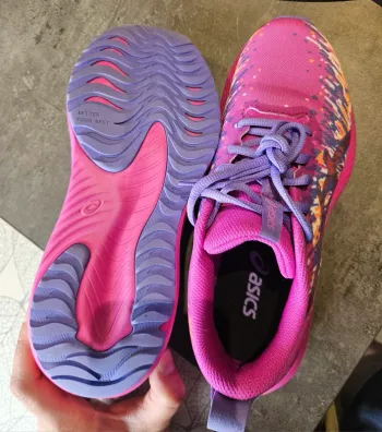 Used Asics Running Shoes bike — image 4 of 6