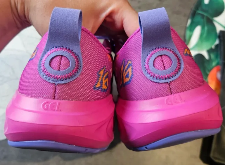Used Asics Running Shoes bike — image 5 of 6