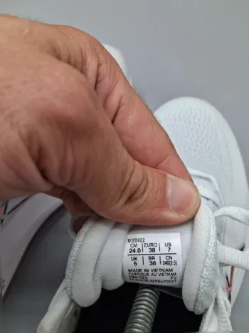 Used New Balance Gel Roadmiles bike — image 8 of 8