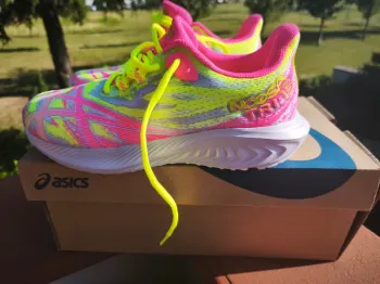 Asics Gel-Noosa Tri 15 bike d'occasion — image 2 sur 5