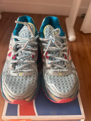 Gebrauchtes New Balance W860v4 bike — Bild 4 von 5
