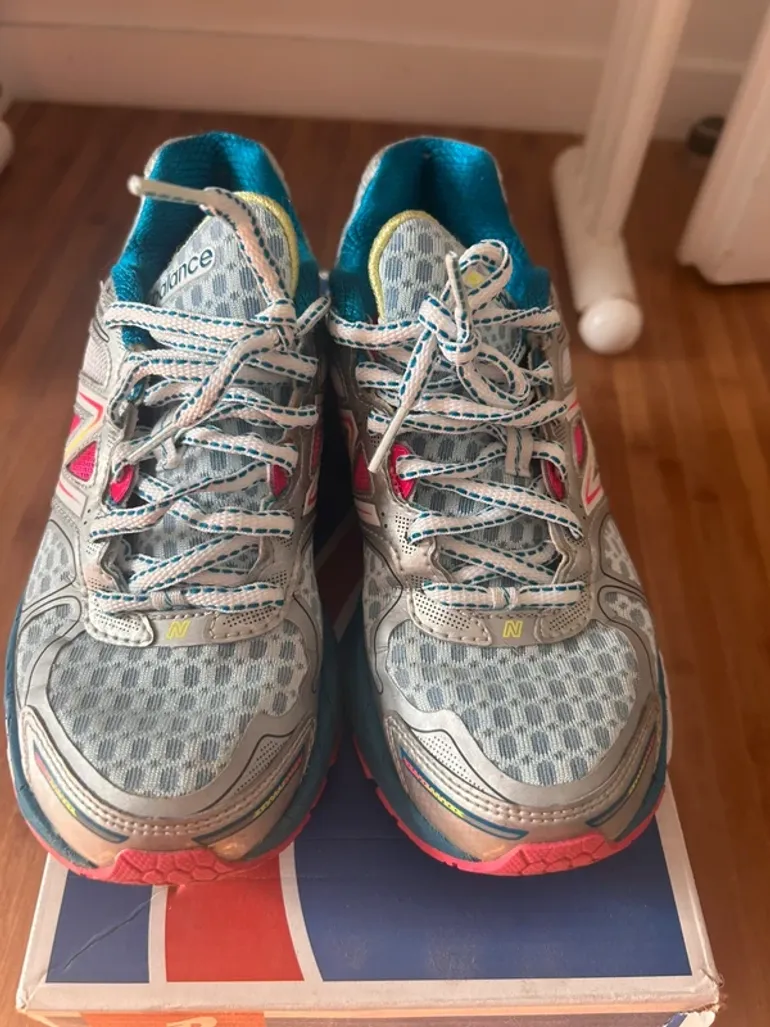 Gebrauchtes New Balance W860v4 bike — Bild 4 von 5