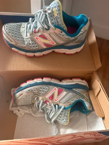 Gebrauchtes New Balance W860v4 bike — Bild 2 von 5
