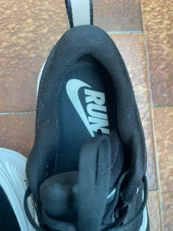 Použité Bianchi ZoomX Invincible Run Flyknit 3 bike — obrázek 4 z 8