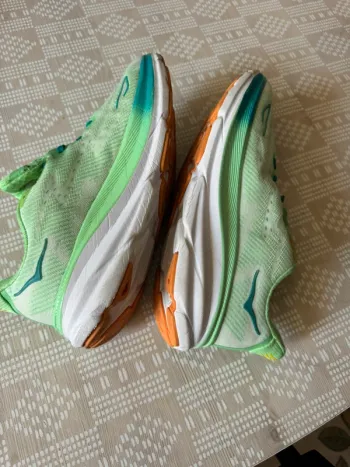 Used Hoka Clifton 9 bike — image 3 of 8