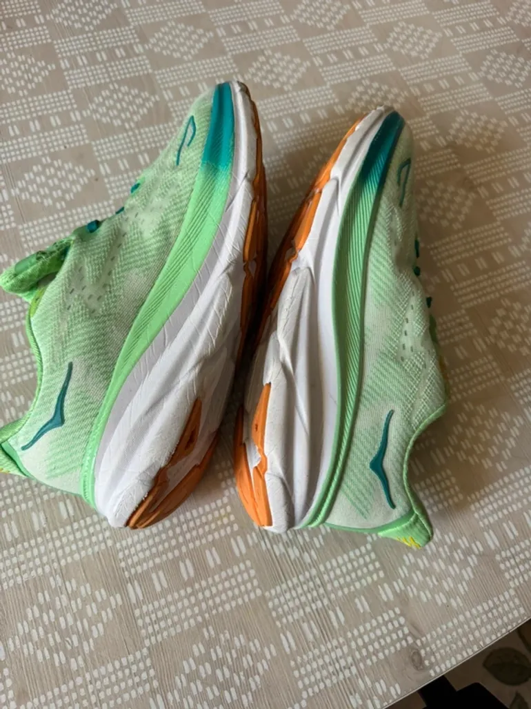 Used Hoka Clifton 9 bike — image 3 of 8