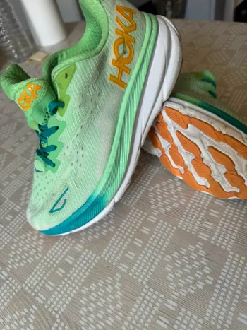 Used Hoka Clifton 9 bike — image 2 of 8