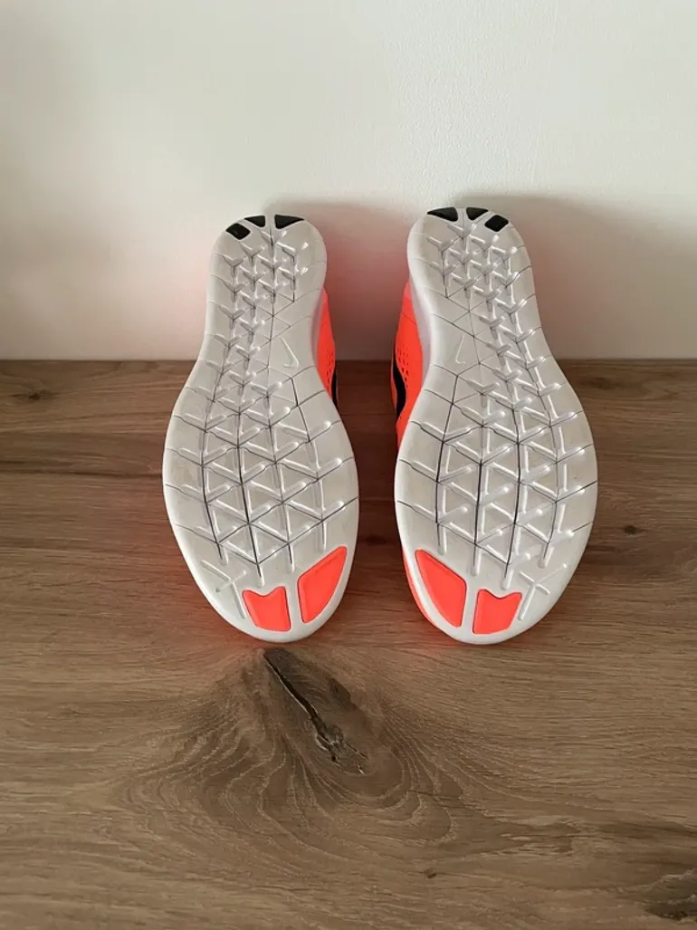 Used Nike Free RN bike — image 4 of 4