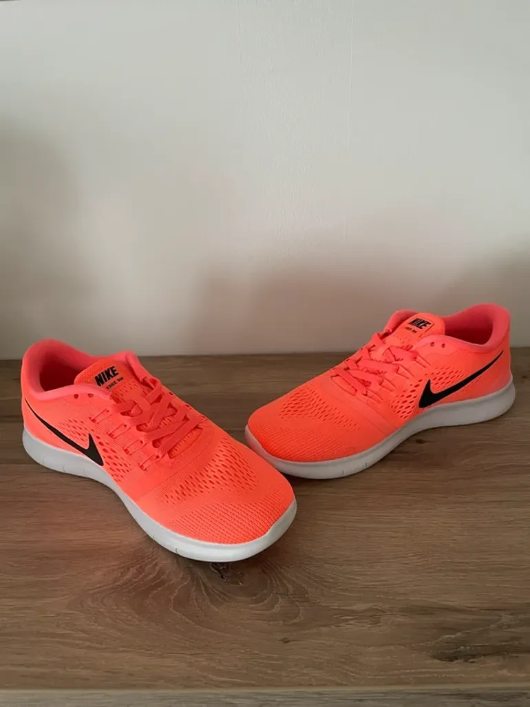 Used Nike Free RN bike — image 2 of 4