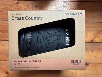 Specialized Fast Trak Grid Lite T5/T7 TLR XC Tire bike d'occasion