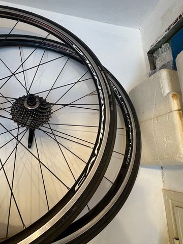 Used Campagnolo Khamsin bike — image 3 of 4