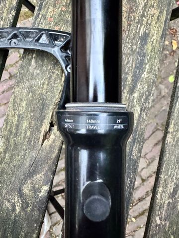 Used RockShox Pike Select+ bike — image 2 of 5