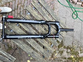 Used RockShox Pike Select+ bike