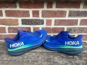 Hoka Clifton 9 GTX bike usato