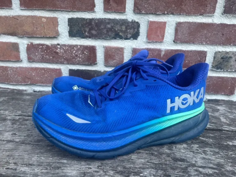 Hoka Clifton 9 GTX bike usato — immagine 5 di 9