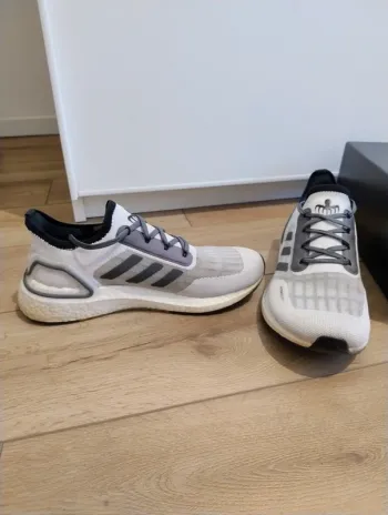 Used Adidas Ultraboost James Bond edition bike — image 2 of 5