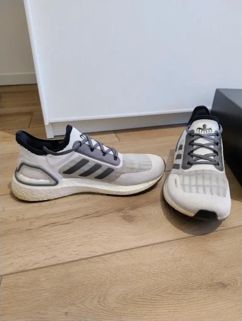 Used Adidas Ultraboost James Bond edition bike — image 2 of 5