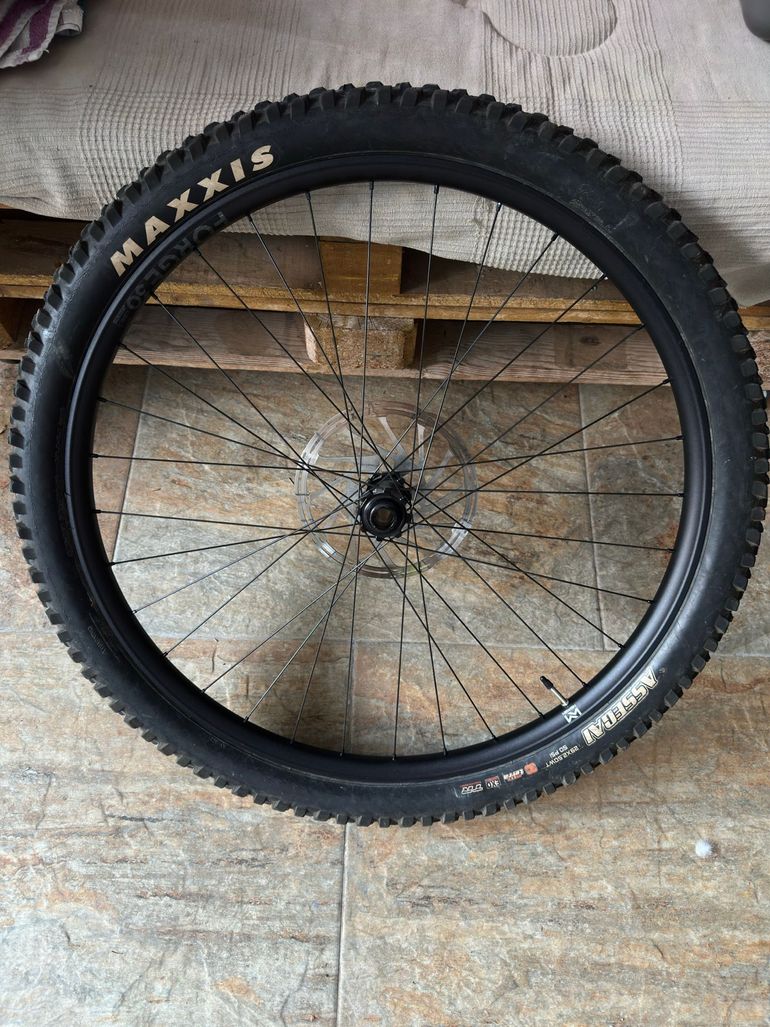 Gebrauchtes Newmen Forge 30 DH 29 2026 bike — Bild 2 von 12
